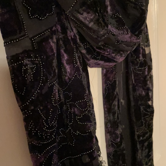 Velour and net scarf - Picture 3 of 3